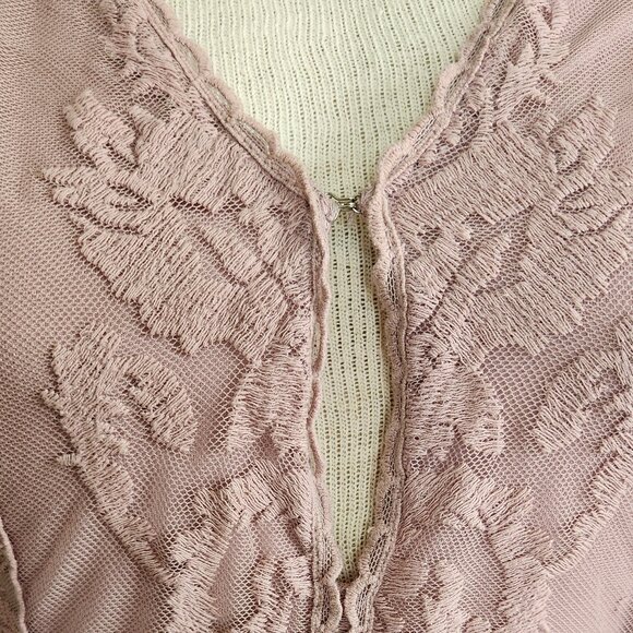 As Seen On Taylor Swift: Free People Reign Over Me Lace Dress - Picture 7 of 16